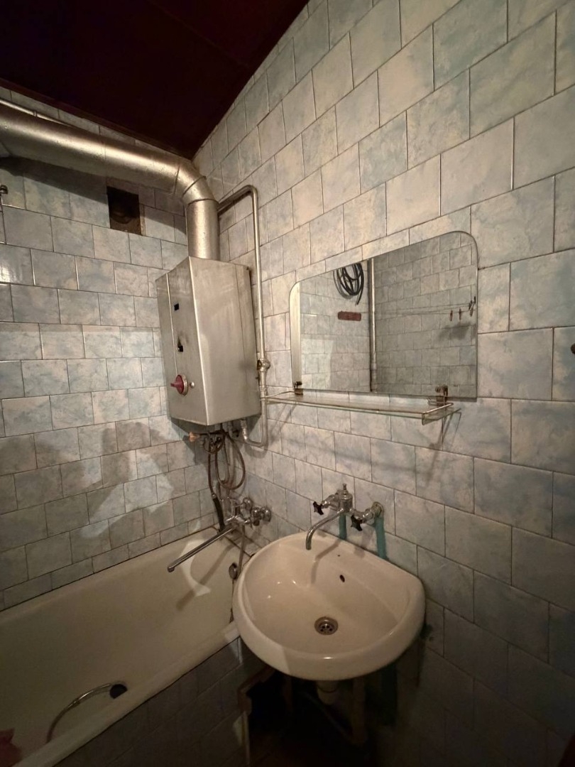 продажа трехкомнатной квартиры номер A-174653 в Малиновском районе, фото номер 17